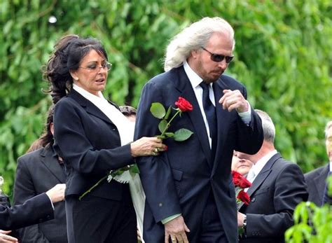 barry gibb vrouw.